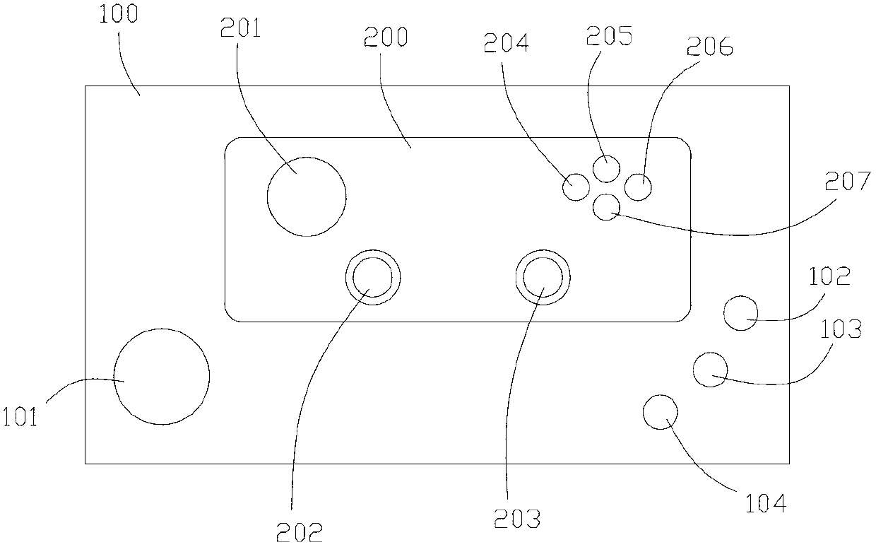 Method and device for using Bluetooth gamepad to simulate intelligent terminal touch screen to control game