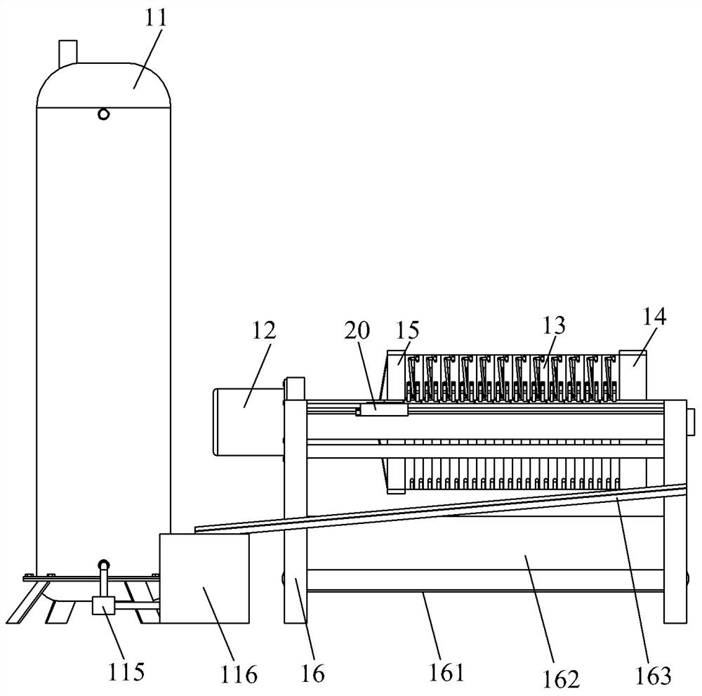 Novel vertical advanced oxidation tower for industrial wastewater treatment and treatment process thereof