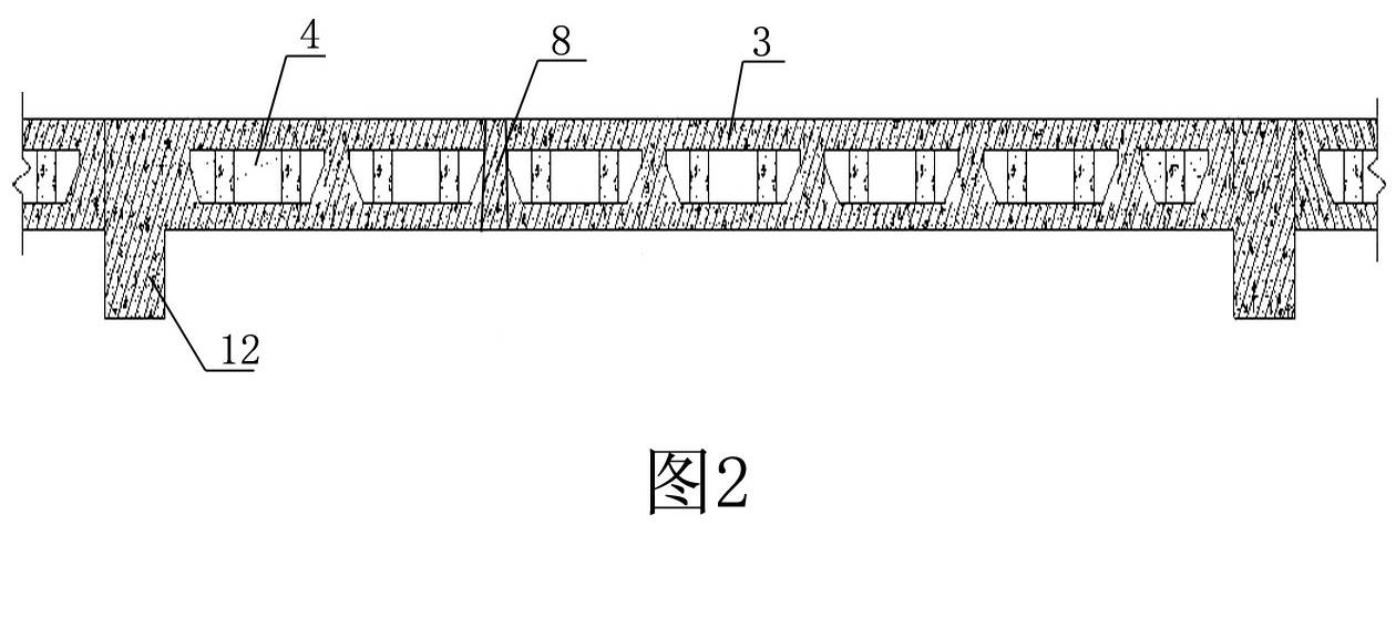 Phase change material (PCM) cast-in-place reinforced concrete large-size sandwiched floor and construction method thereof