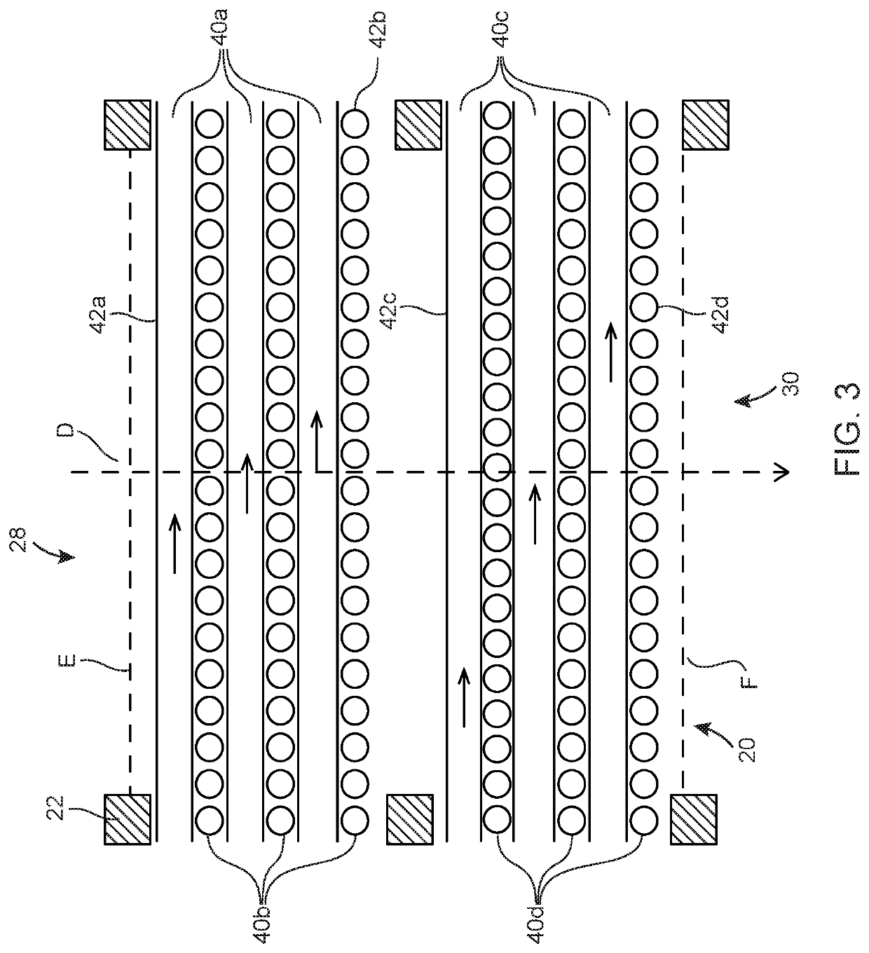 Working fluid treatment device for mass transfer between a working fluid and two fluid exchange media