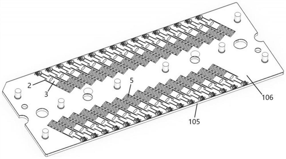 Self-adjusting fixture for laser chips