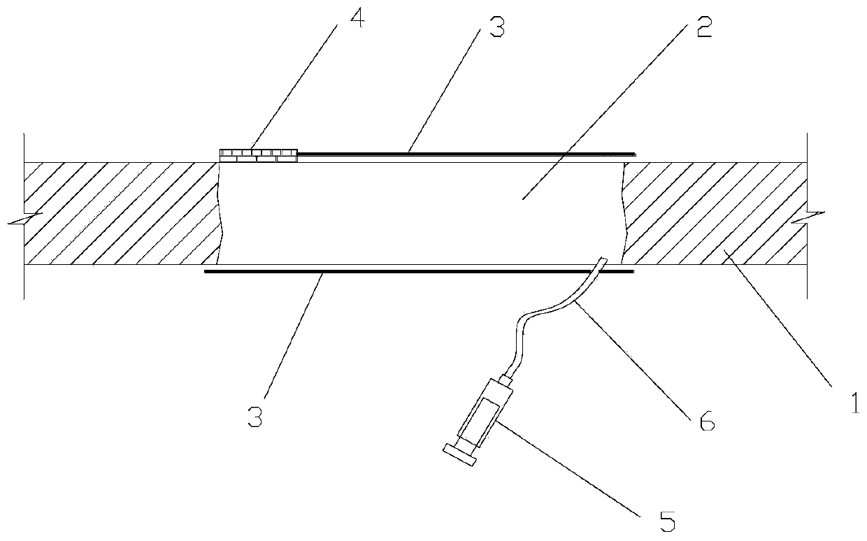 Method for plugging cast-in-situ concrete slab or base-plate crack with microbe-sedimented calcium carbonate