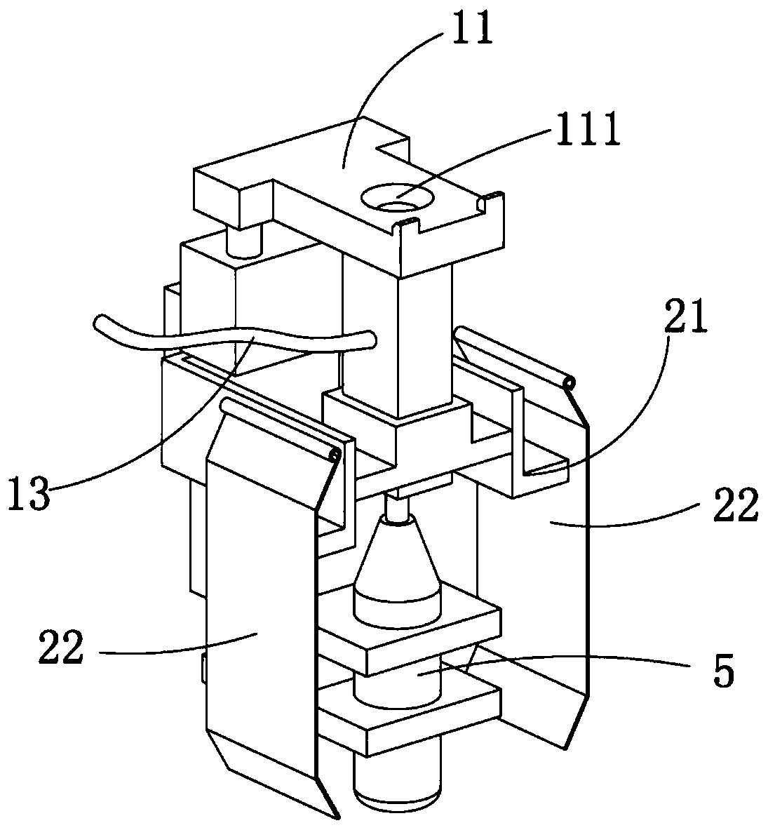 Air extracting device and method for inner tube