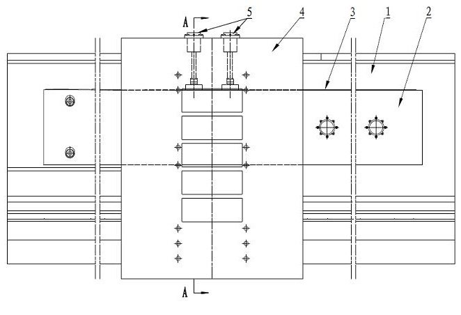 Guide track unloading device for crossbeam of large-sized machine tool and deflection compensation method