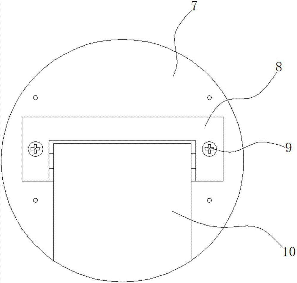 Portable and foldable LED (light-emitting diode) display screen