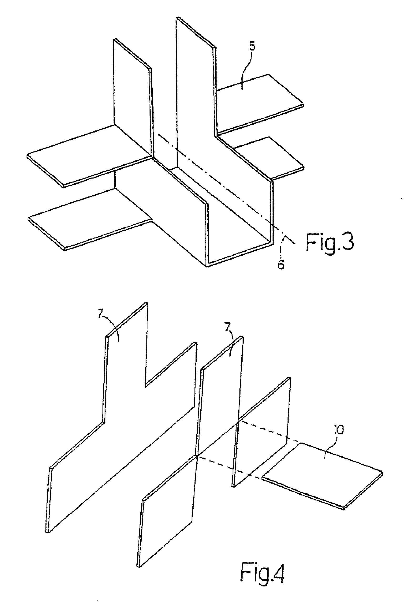 Metal frame made up of the union of a plurality of extruded elements, and method for its fabrication