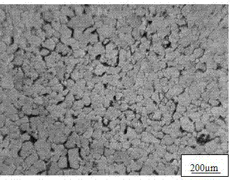 Method for preparing semisolid alloy through centrifuging and chilling