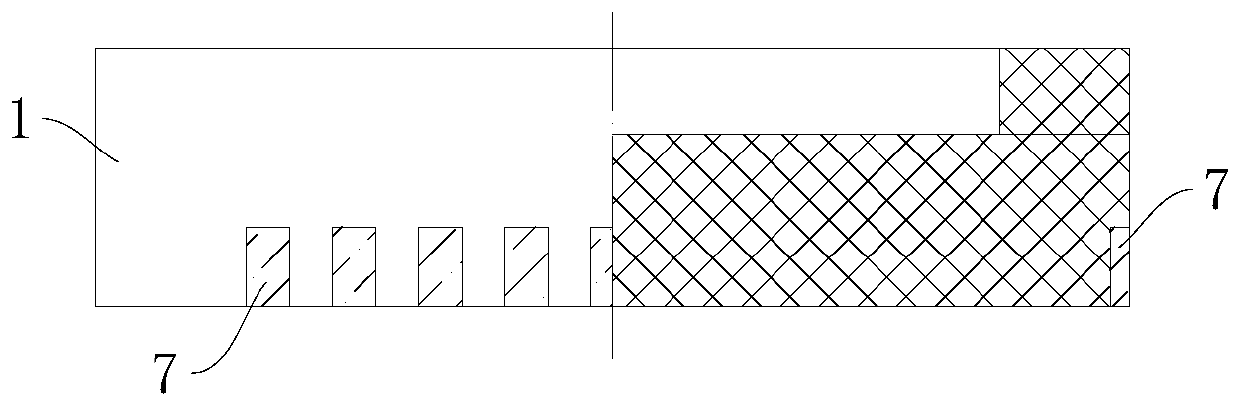 Ceramic leadless chip packaging structure