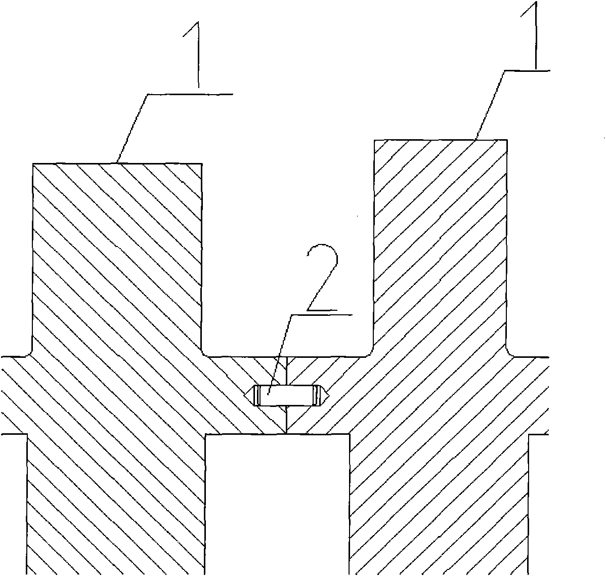 Disc-type rod fastening rotor structure for heavy-duty gas turbine