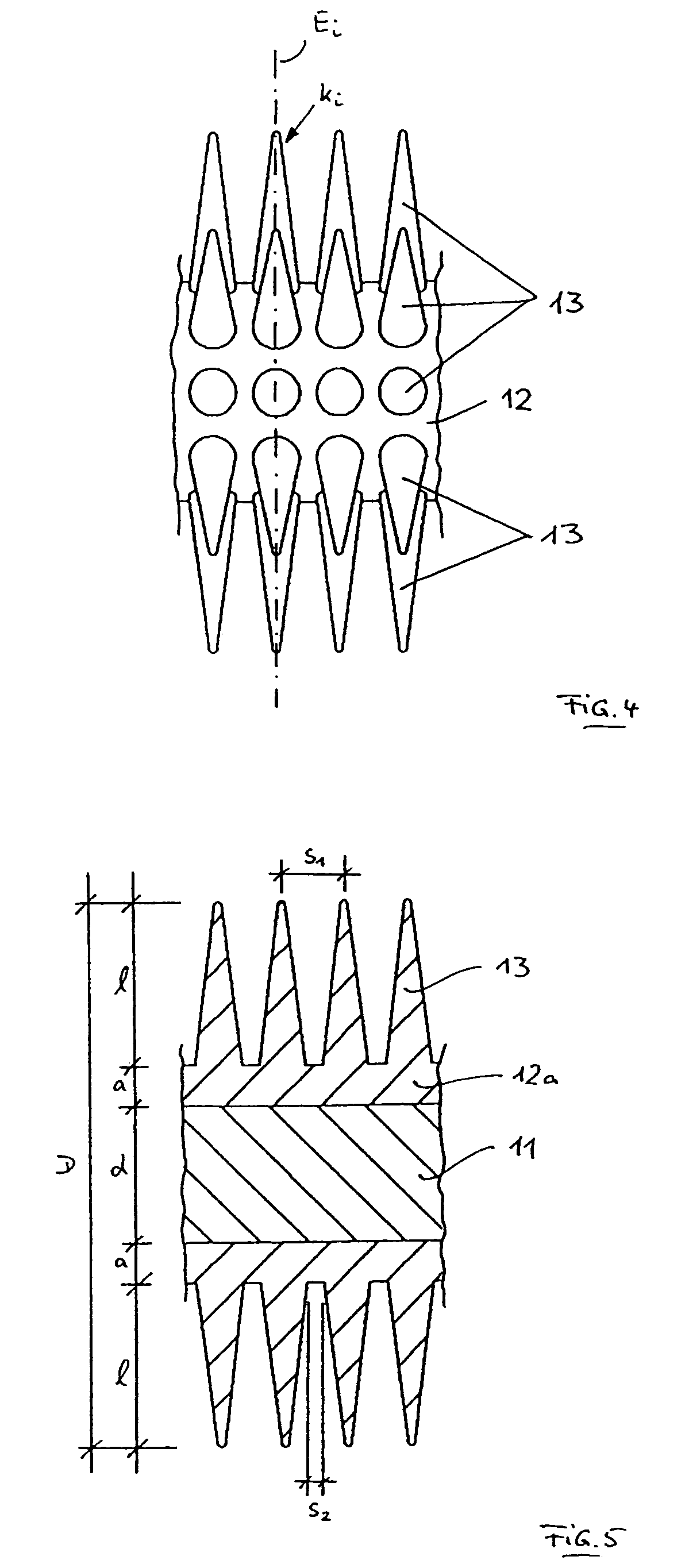 Applicator for liquid or paste-like media, in particular decorative cosmetics such as mascara