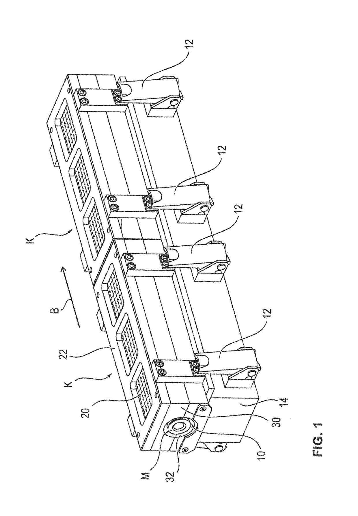 Run-through cleaning device and cleaning method therefor