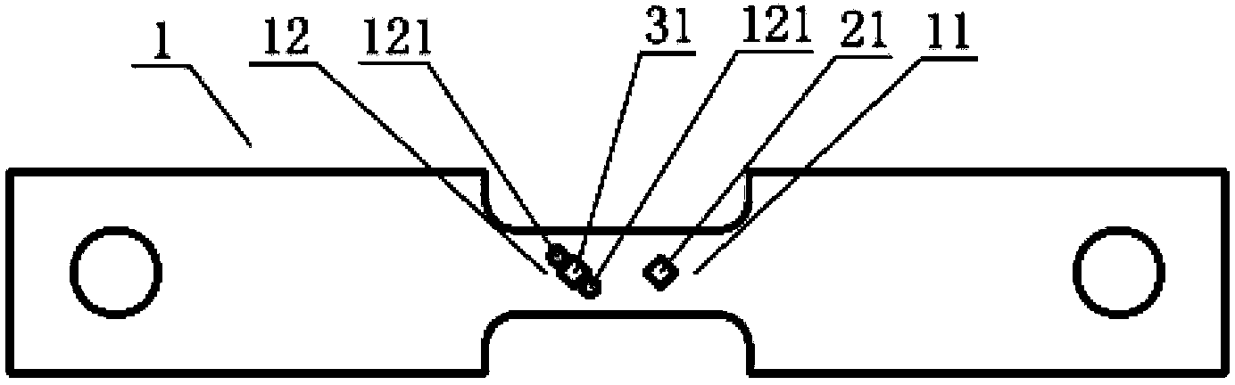 Observation and test apparatus for cavity evolution in test pieces under tensile impact and test method