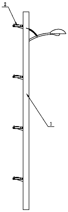 Unmanned aerial vehicle charging street lamp post