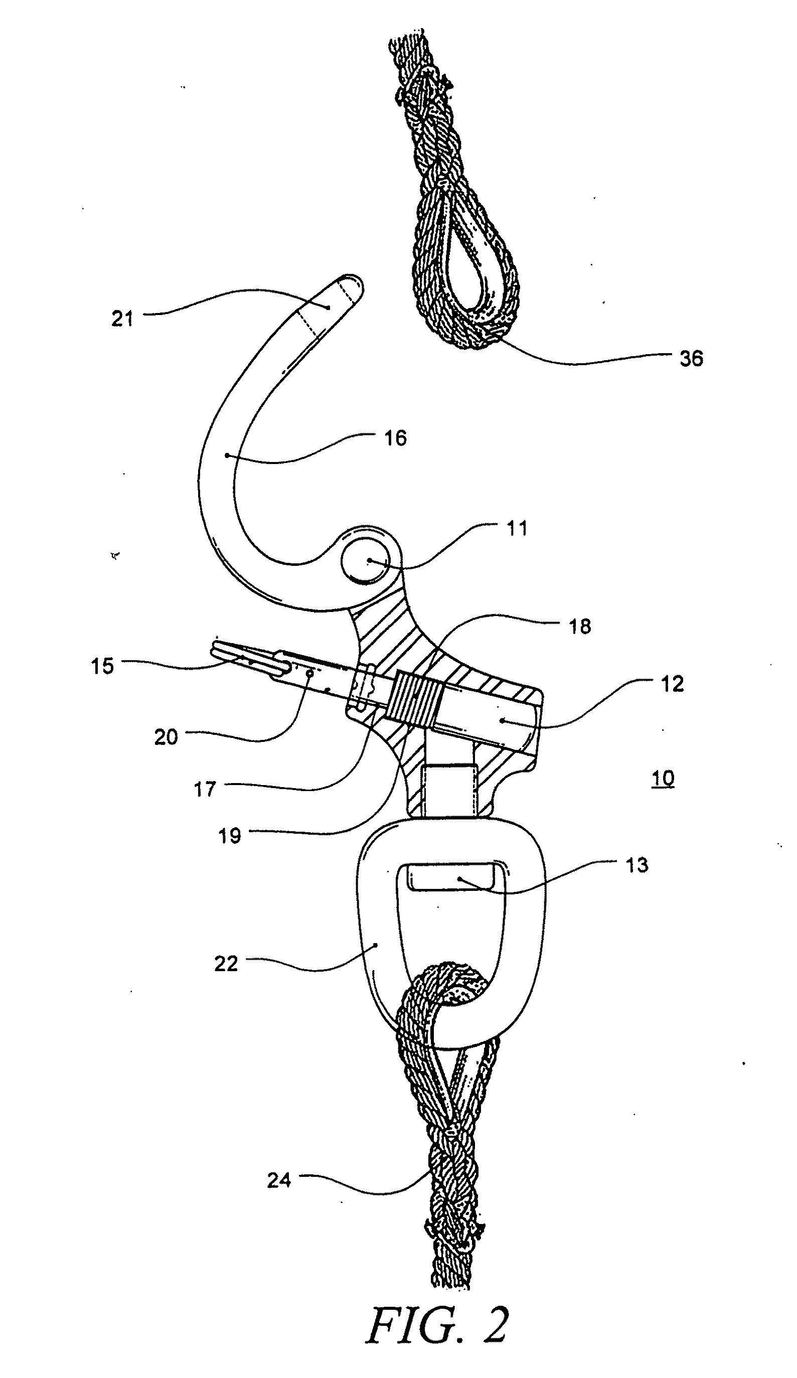 Plunger pin shackle locking apparatus