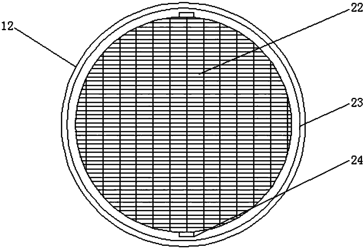 Totally-enclosed circulating water aquaculture device for aquatic hazel grouse feed