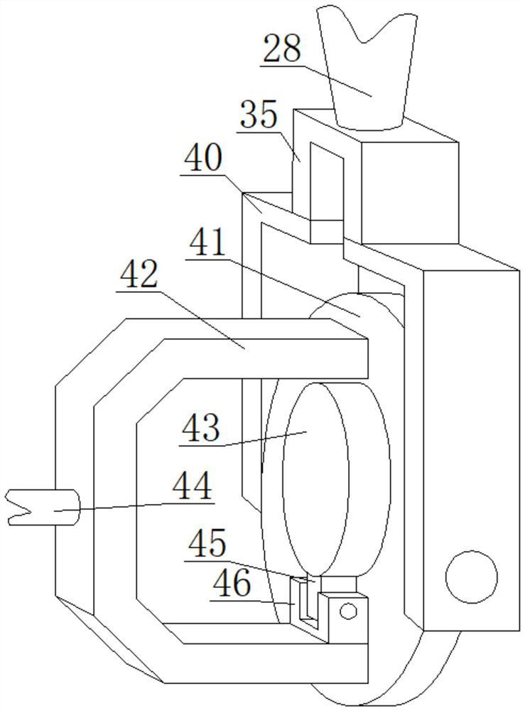 Raw material pretreatment device for cement processing capable of reducing dust overflow