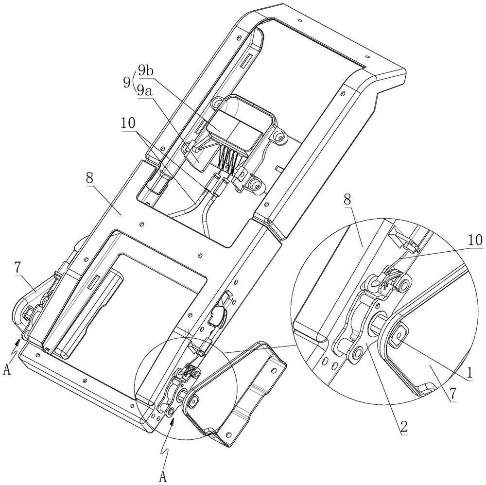 Large armrest of rear-row seat