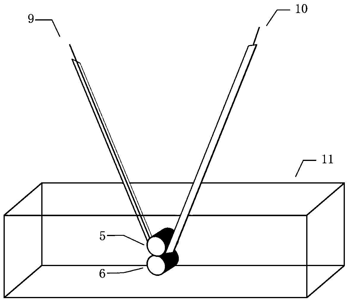 A fiber-embedded superconducting tape and its preparation method