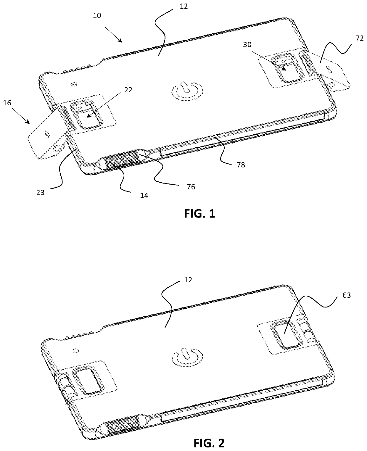 Compact mobile three-lead cardiac monitoring device