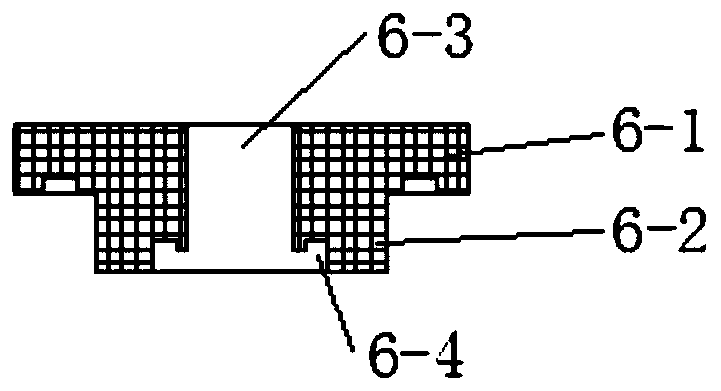 Instantaneous opening device for molten liquid in high temperature and high pressure container