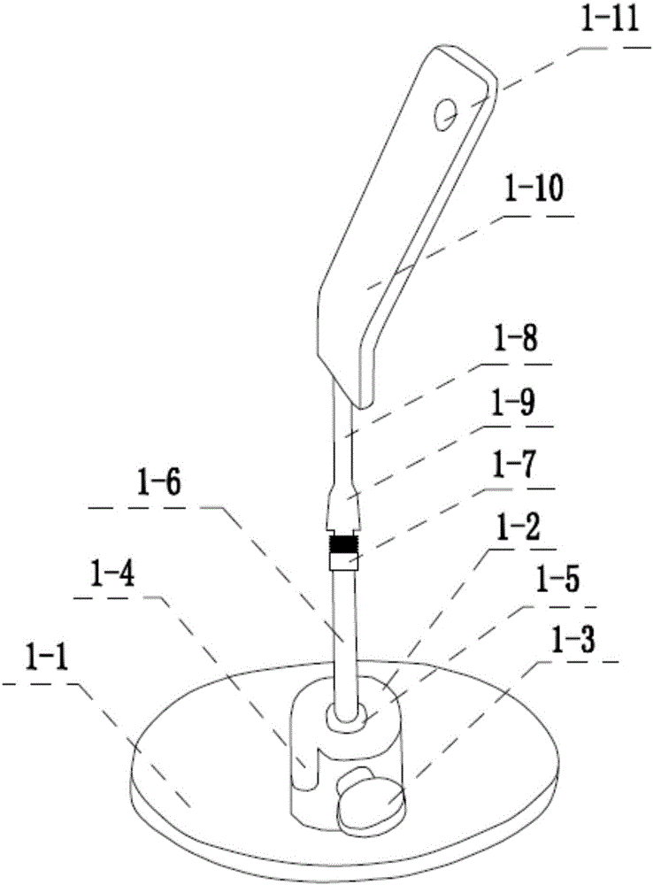 Satellite antenna mounting bracket