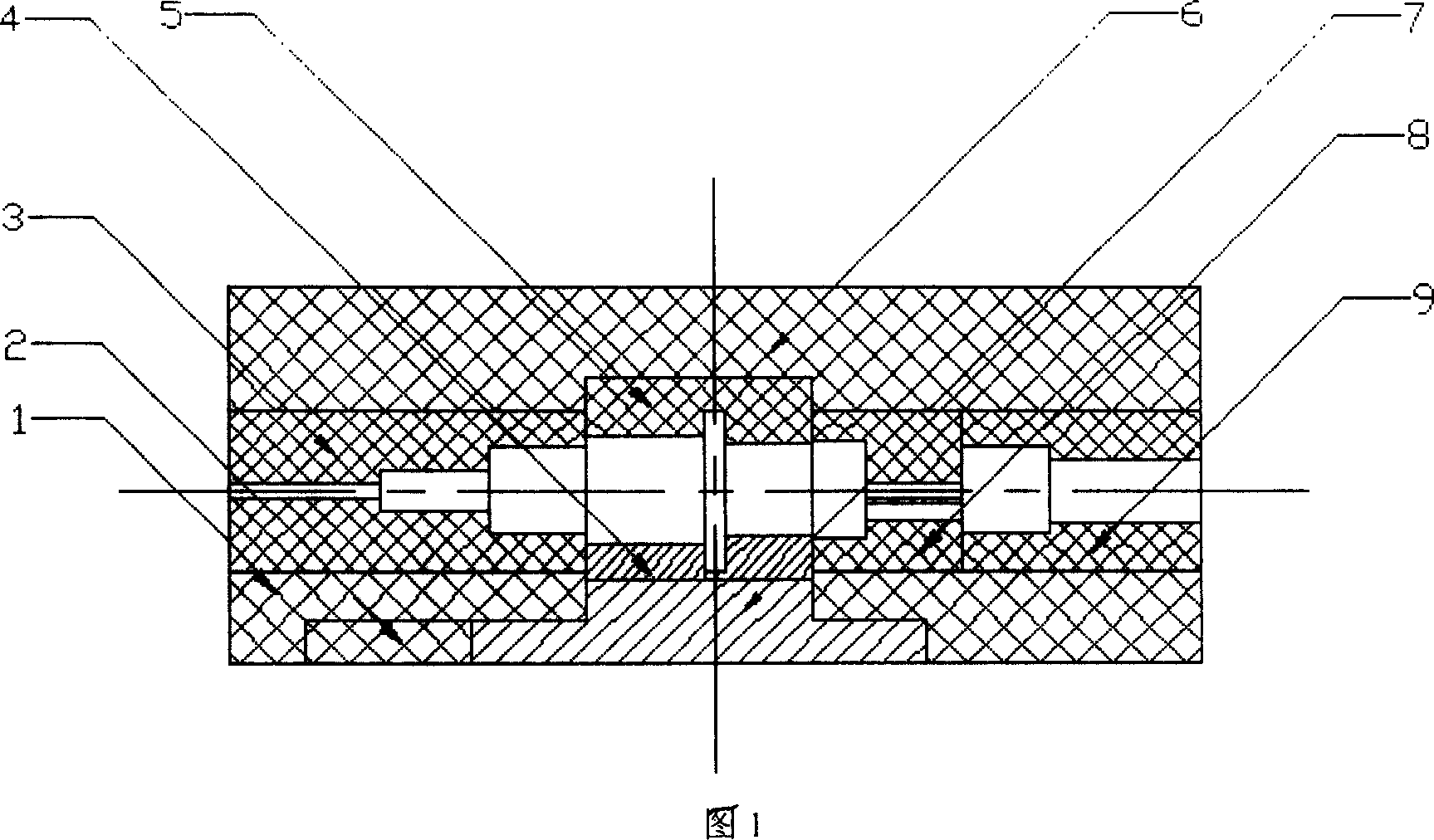 Secondary packaging device of avalanche photodiode for infrared photodetection