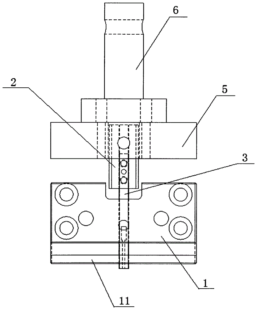 Automatic blanking machine cutting die with adsorption function