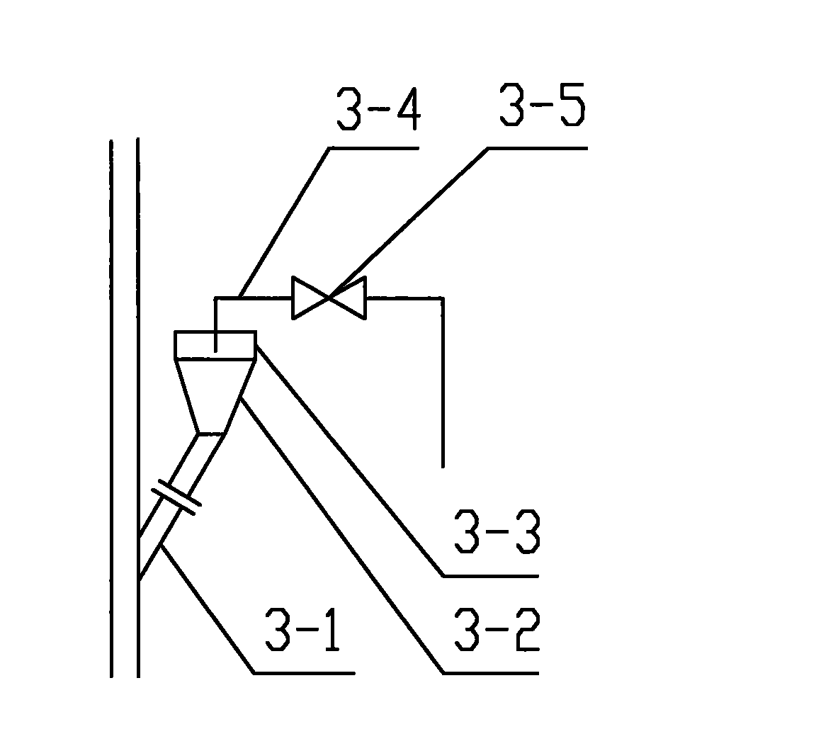 Two-effect scale-preventing evaporating and crystallizing device used for evaporating sodium chloride solution and operation method