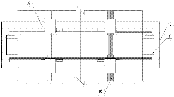 Multifunctional railway line-crossing swing bridge closure construction formwork and construction method thereof