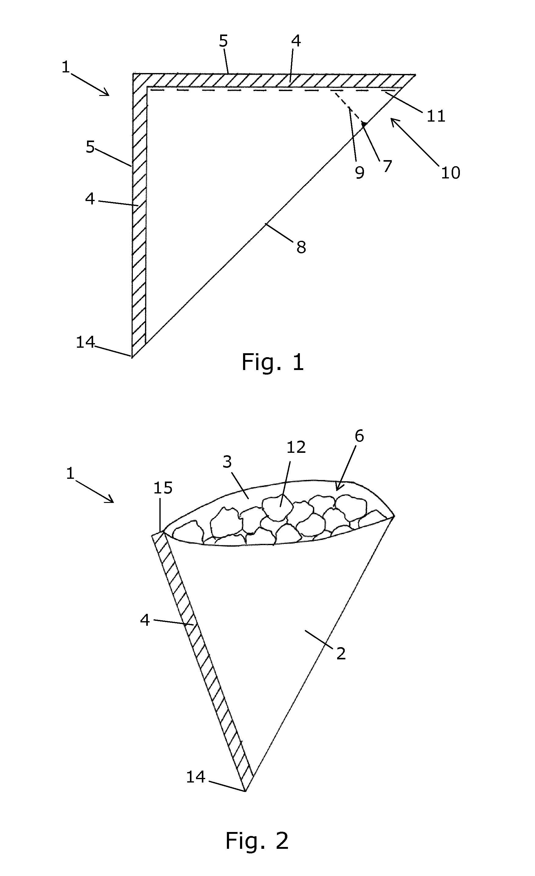 Flexible sachet having a triangular shape