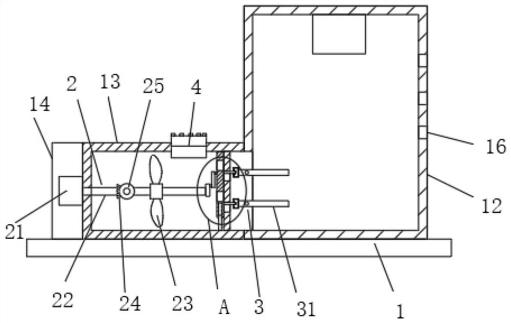 Control box base capable of efficiently cooling for welding robot