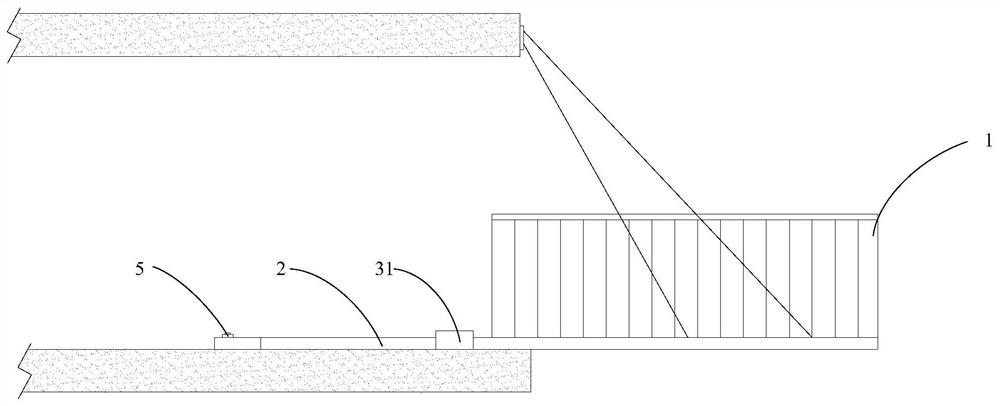 Overhanging type material platform with transverse supporting system