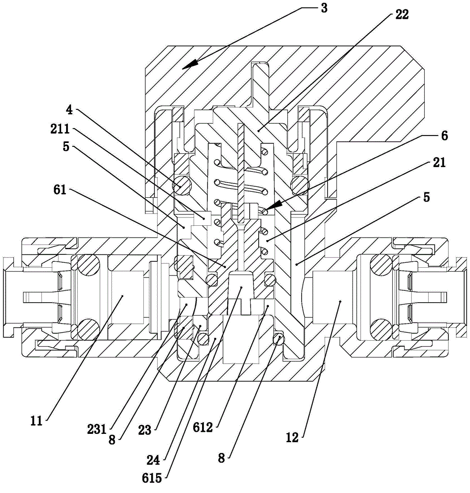 Self-cleaning manual flushing valve