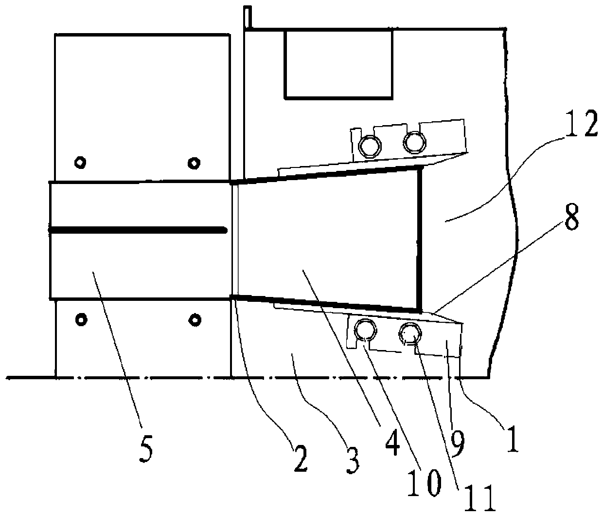 Correcting device for guide groove of cigarette packaging machine