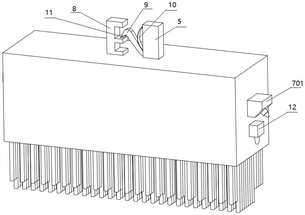 Gap cleaning brush for ultrasonic cavitation and cleaning method thereof