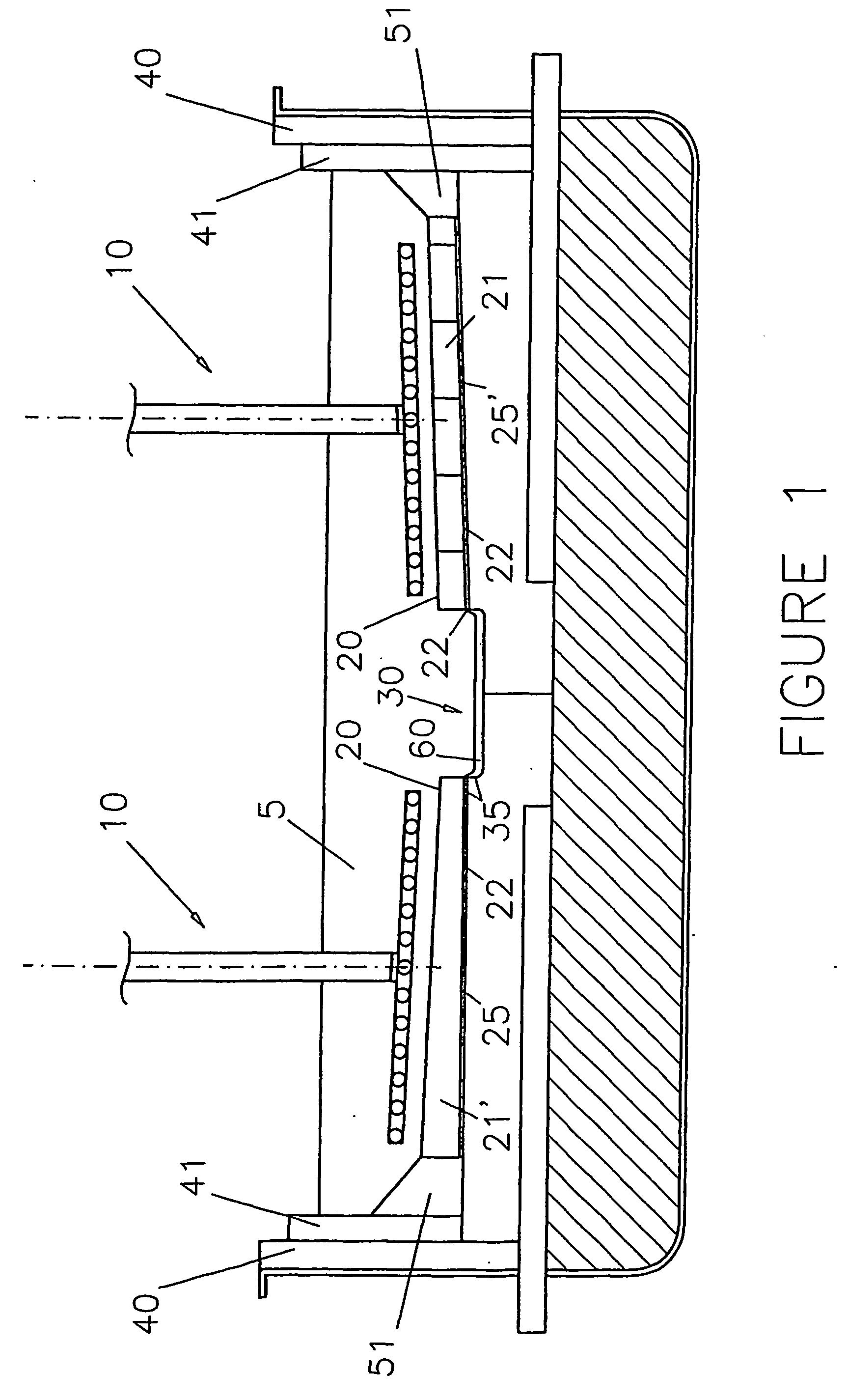 Aluminium-wettable porous ceramic material