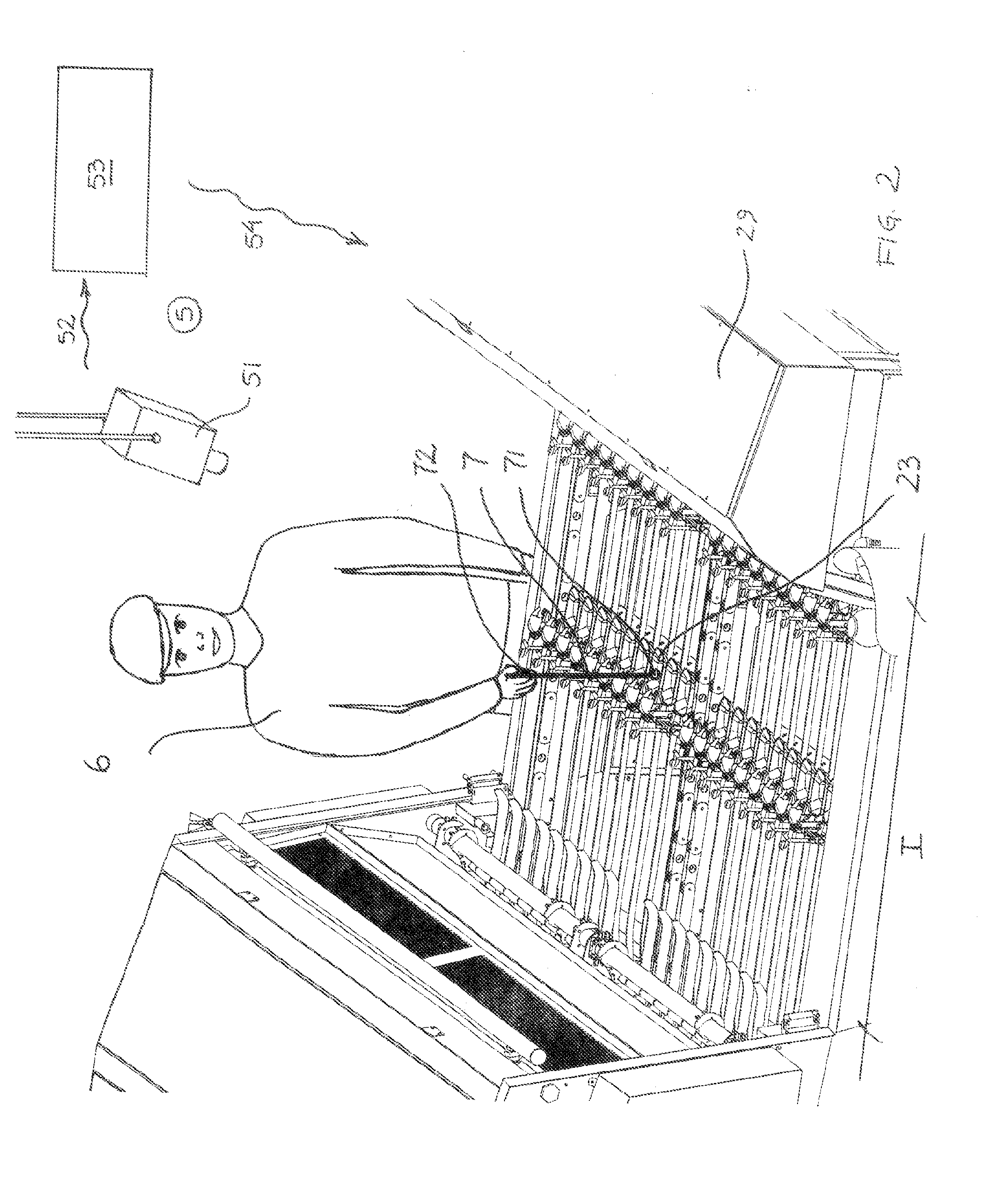 Method of monitoring breaking eggs by an egg breaking apparatus in a cyclic process