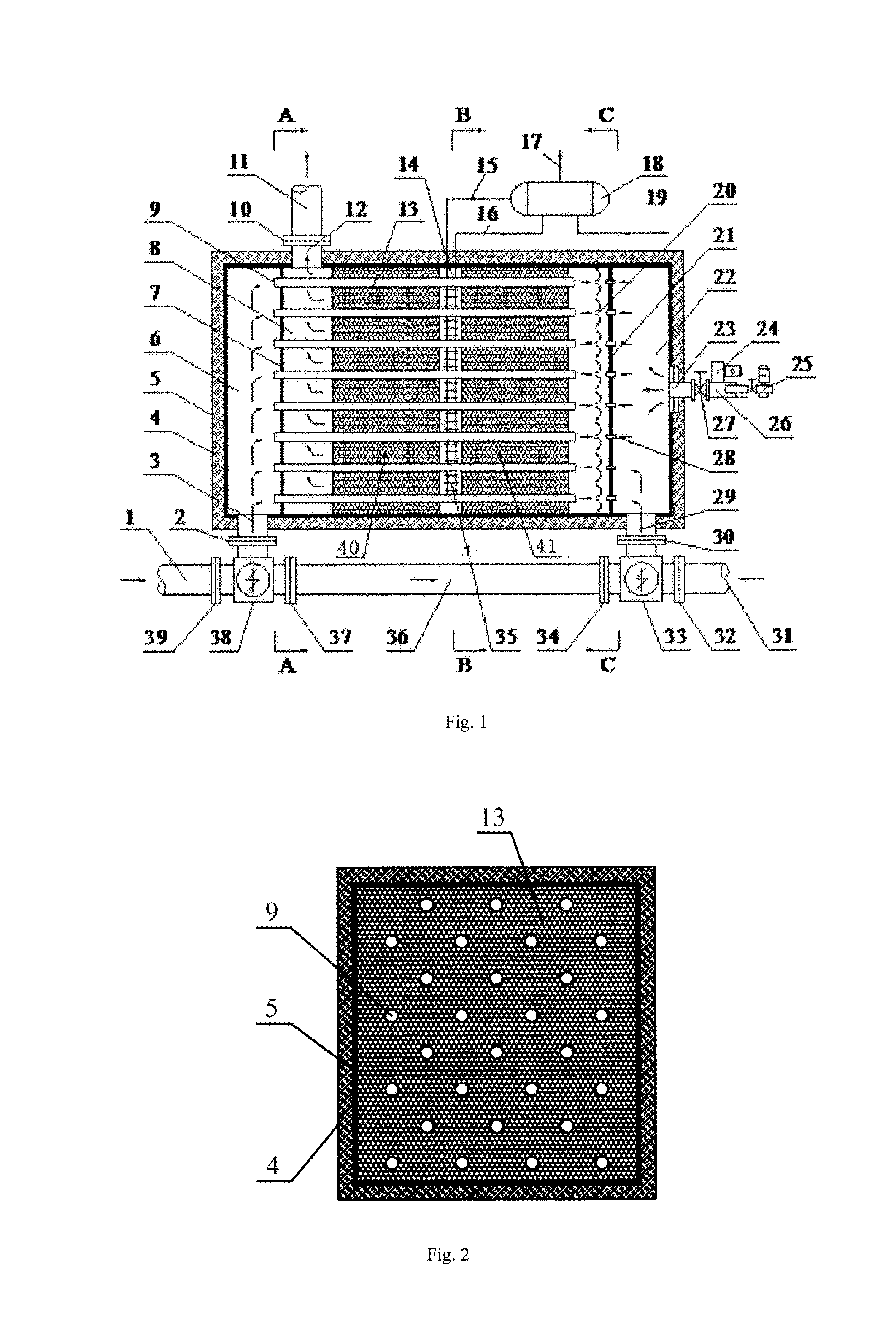 Self-regenerative integrated device for synergetic oxidation of low-concentration gas and ventilation gas in coal mine