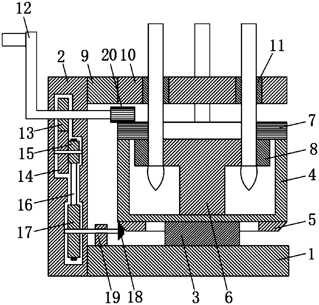 Relative rotating type writing brush holder and hair cleaning device and use method thereof