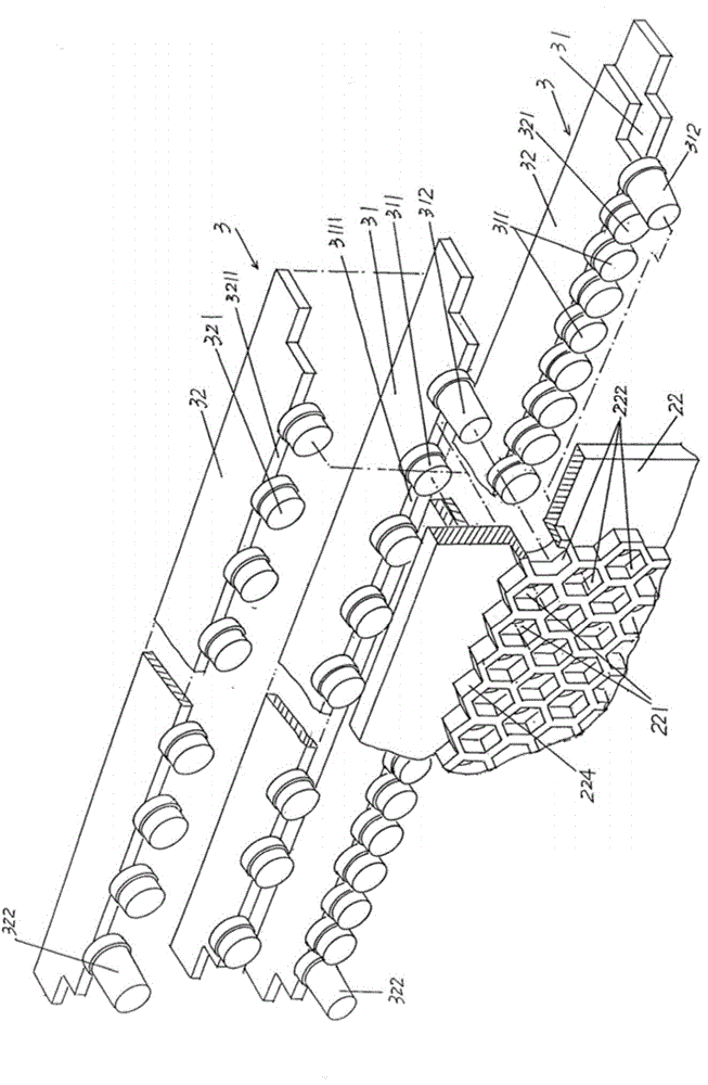 Larva-migration-free beehive honey collecting device