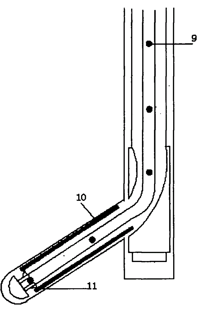 Drilling and completion integration device and method using coiled tubing carrying sieve tubes for sidetracking