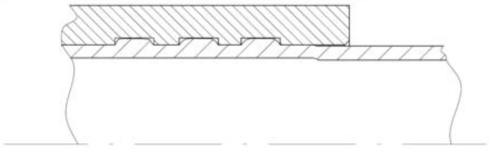 Pipe joint and connecting method for inducing cold flow through axial resultant force of asymmetric annular grooves