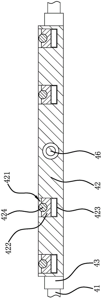 Cargo movement structure of freight car