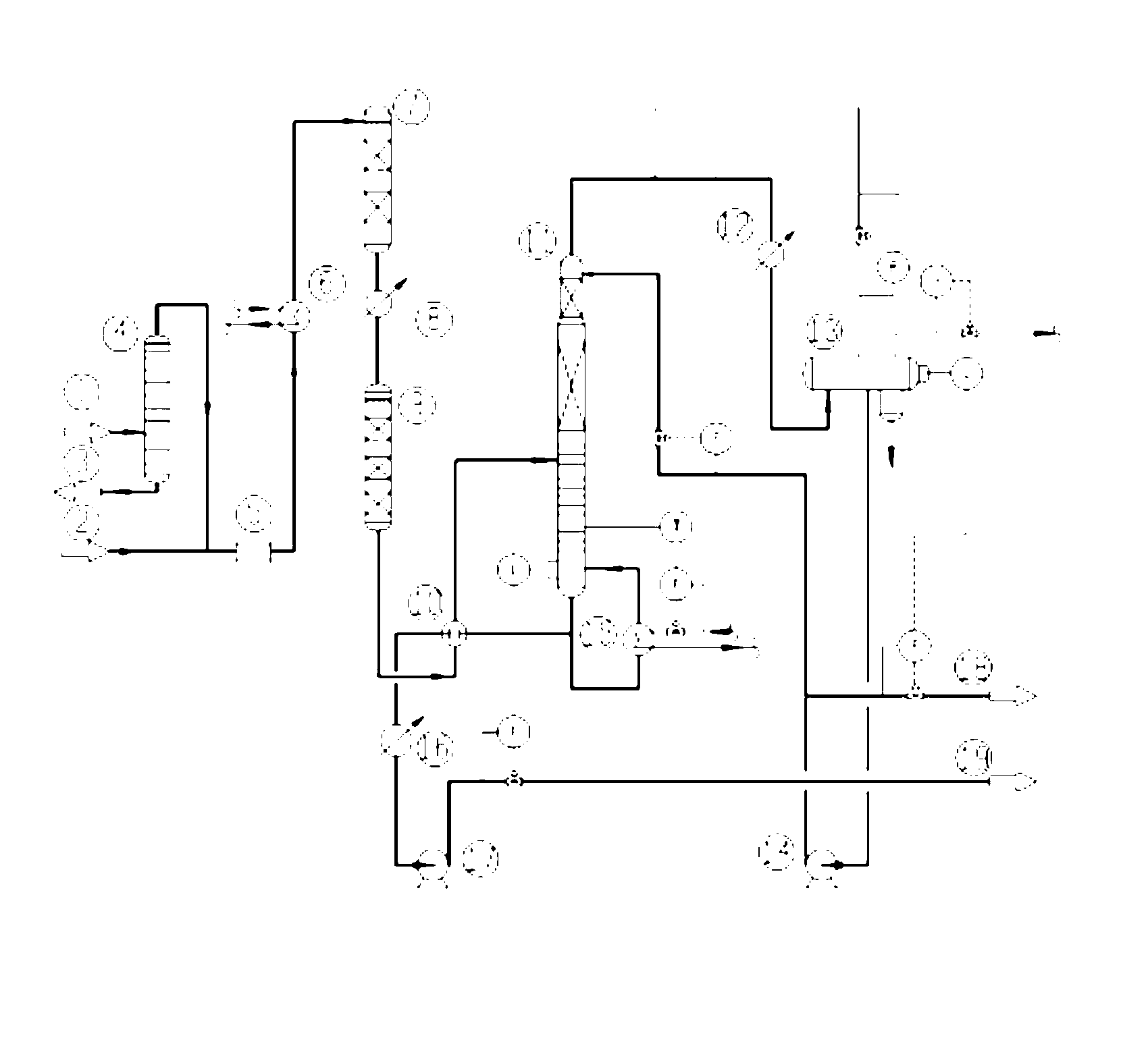 Method for synthesizing MTBE (methyl tert-butyl ether) by reaction of mixed C4 with low isobutene content and methanol