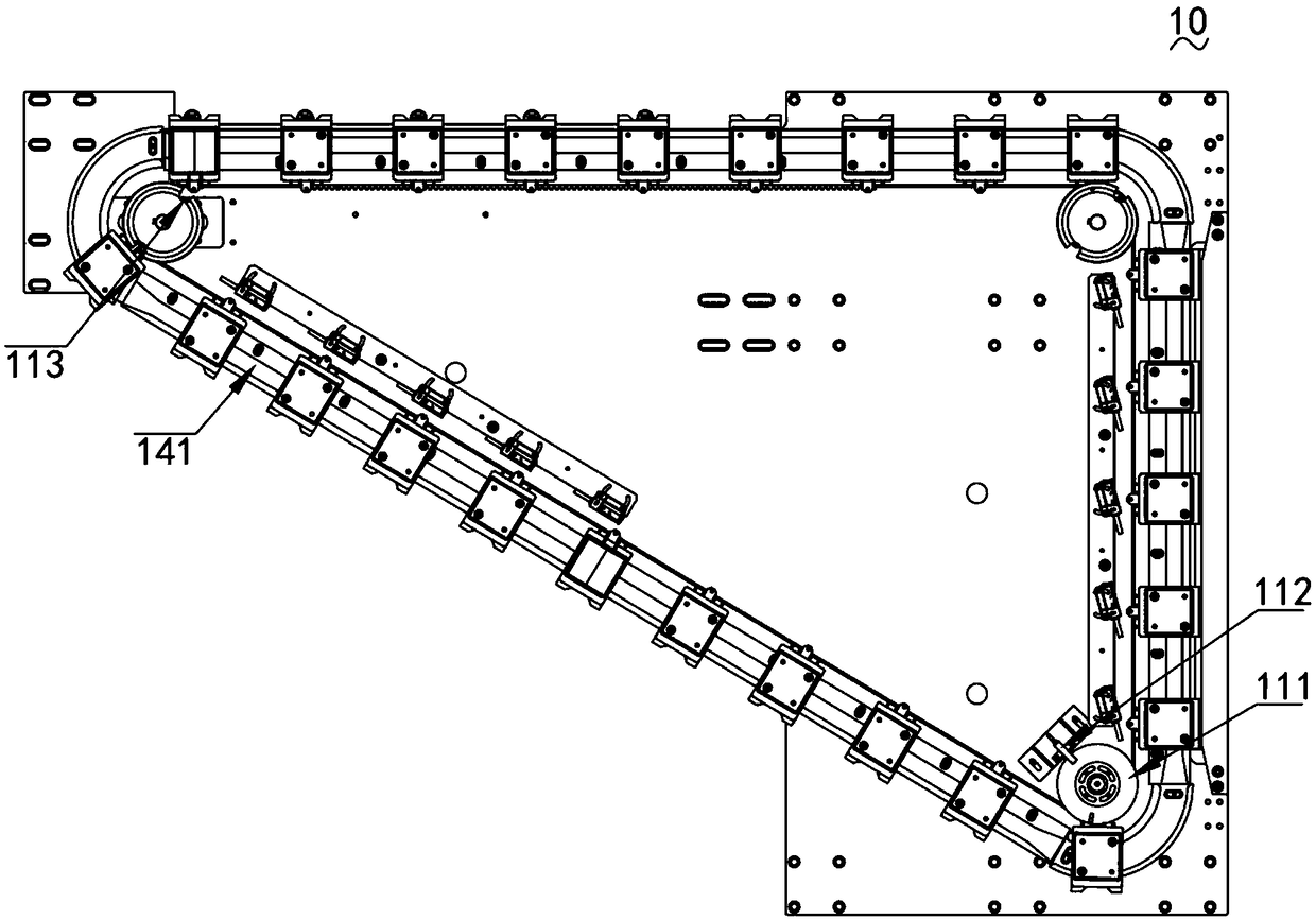 Conveyor belt and carrier mounting structure, and feeding buffer device comprising same