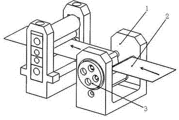 Device for restraining vibration of high-speed rolling mill by reducing speed fluctuation of rolling inlet of aluminum foil