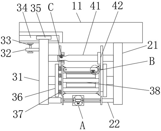 Weaving thread guiding device with deviation rectifying structure for textile processing