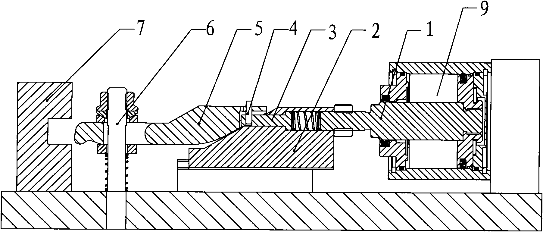 Telescopic plate pressing device