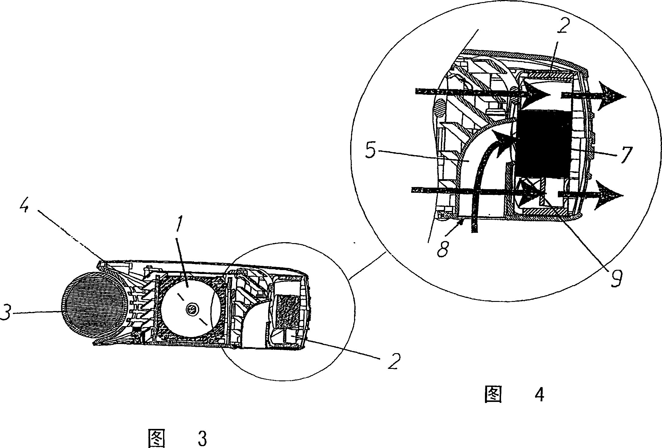 Cooling device in a projector