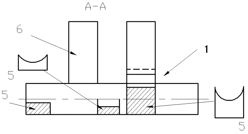 High and medium-temperature heat treatment deformation preventing device for large turbine blades